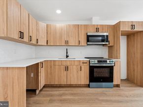 2424 W Thompson Street, Philadelphia PA 19121