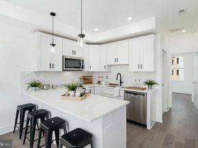 407 W Oxford Street A, Philadelphia PA 19122