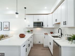 407 W Oxford Street A, Philadelphia PA 19122