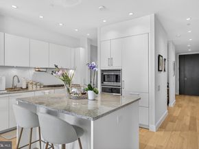 1177 22nd Street NW 2M, Washington DC 20037