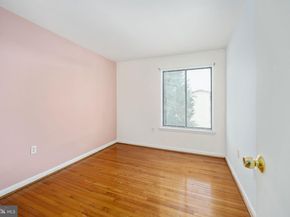 2844 Dover Lane 302, Falls Church VA 22042