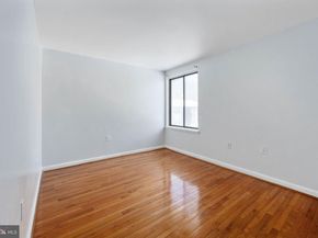 2844 Dover Lane 302, Falls Church VA 22042