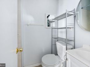 2844 Dover Lane 302, Falls Church VA 22042