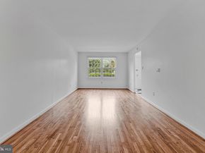 309 Center Street N, Vienna VA 22180