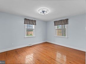 7603 Oak Lane Road, Cheltenham PA 19012