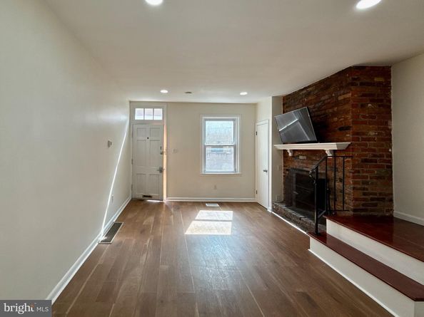 256 S Alder Street, Philadelphia PA 19107