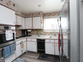 3652 E Crown Avenue, Philadelphia PA 19114