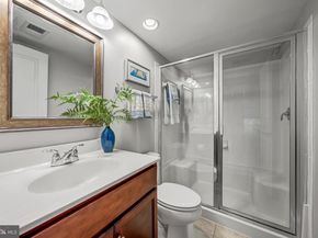 20212 Center Brook Square, Sterling VA 20165