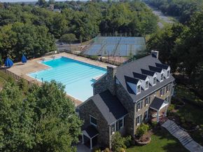 20212 Center Brook Square, Sterling VA 20165