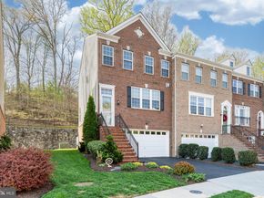 20212 Center Brook Square, Sterling VA 20165