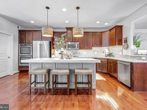 20212 Center Brook Square, Sterling VA 20165