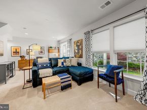 20212 Center Brook Square, Sterling VA 20165