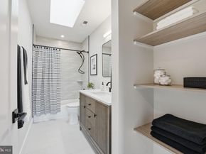 7109 Idylwood Road, Falls Church VA 22043