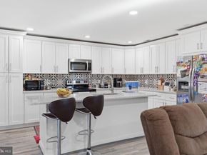32 Rustleaf Lane, Levittown PA 19055