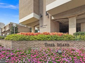 1245 4TH Street SW E707, Washington DC 20024