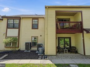 1014 Barry Court, Holland PA 18966
