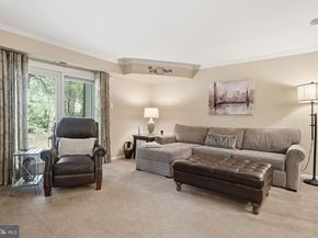 1014 Barry Court, Holland PA 18966