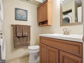 1014 Barry Court, Holland PA 18966