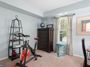 1014 Barry Court, Holland PA 18966
