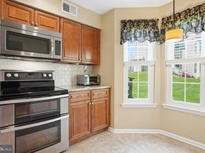 1014 Barry Court, Holland PA 18966