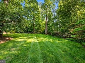 4614 36TH Street N, Arlington VA 22207