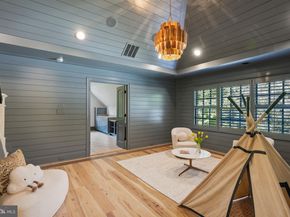 4614 36TH Street N, Arlington VA 22207