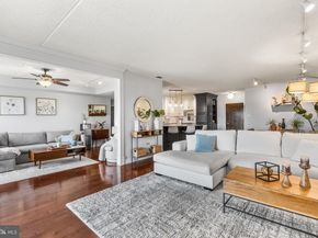 21132 Valley Forge Circle 1132, King Of Prussia PA 19406