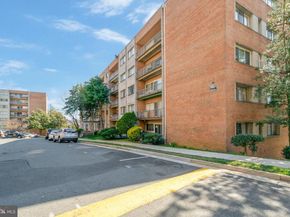 5851 Quantrell Avenue 109, Alexandria VA 22312