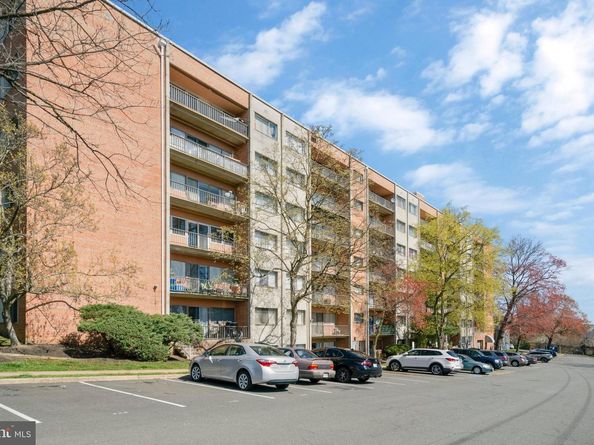 5851 Quantrell Avenue 109, Alexandria VA 22312