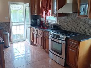 838 Glenview Street, Philadelphia PA 19111