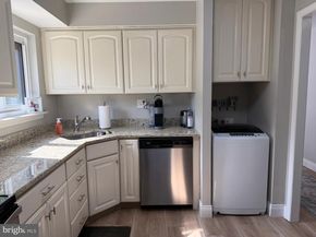1750 Oakwood Terrace 16C, Narberth PA 19072
