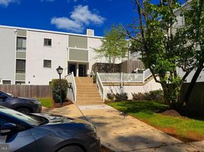 1750 Oakwood Terrace 16C, Narberth PA 19072