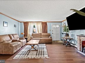 312 Glenwood Circle, Darby PA 19023