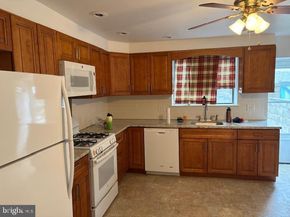 913 Mcclellan Street, Philadelphia PA 19148