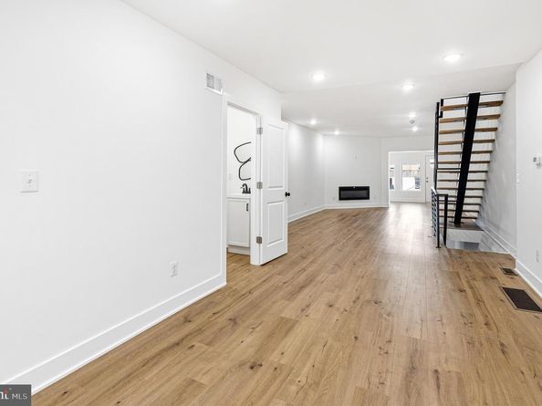 5817 Walnut Street, Philadelphia PA 19139