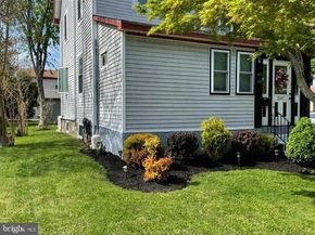 2047 Walnut Street, Holmes PA 19043