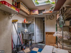 949 S 9TH Street, Philadelphia PA 19147