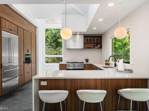 3800 Lakeview Terrace, Falls Church VA 22041