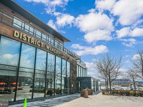 1211 Van Street SE 1003, Washington DC 20003