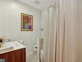 4004 David Lane, Alexandria VA 22311