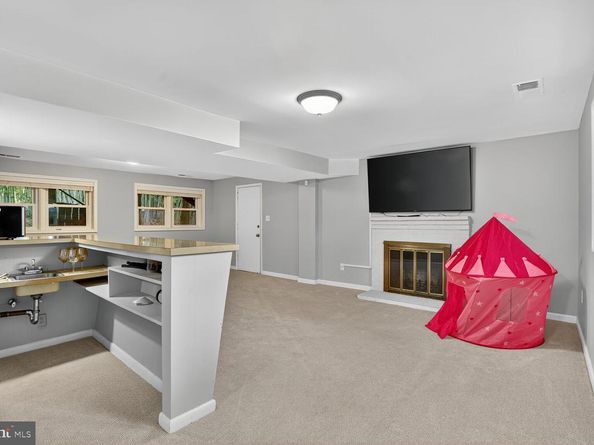 4004 David Lane, Alexandria VA 22311