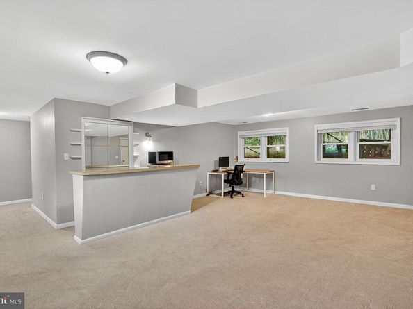 4004 David Lane, Alexandria VA 22311