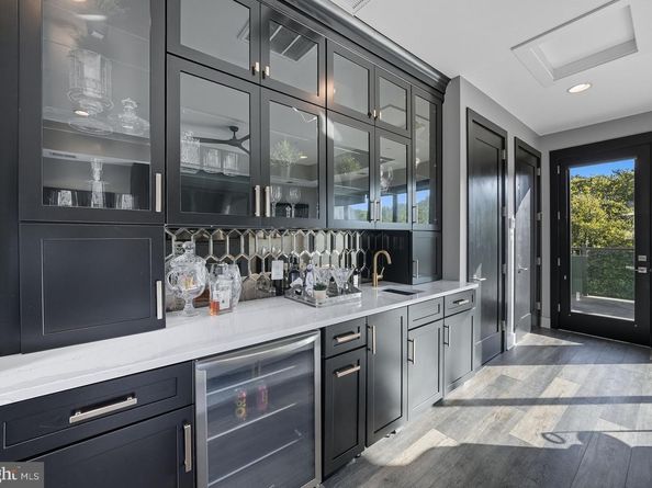 8215 River Road, Bethesda MD 20817