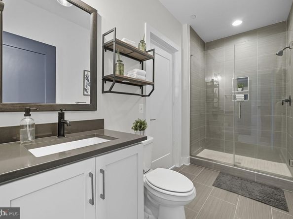 8215 River Road, Bethesda MD 20817