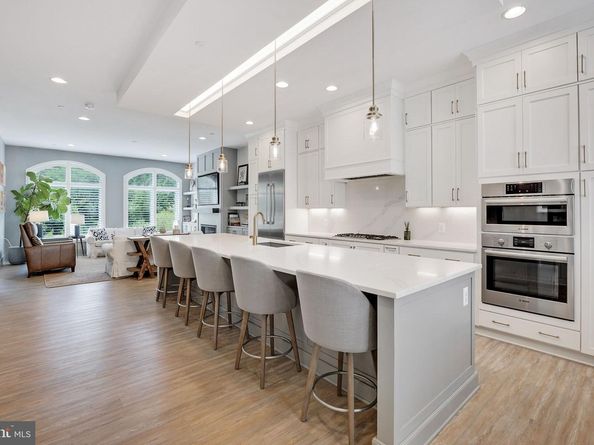 8215 River Road, Bethesda MD 20817