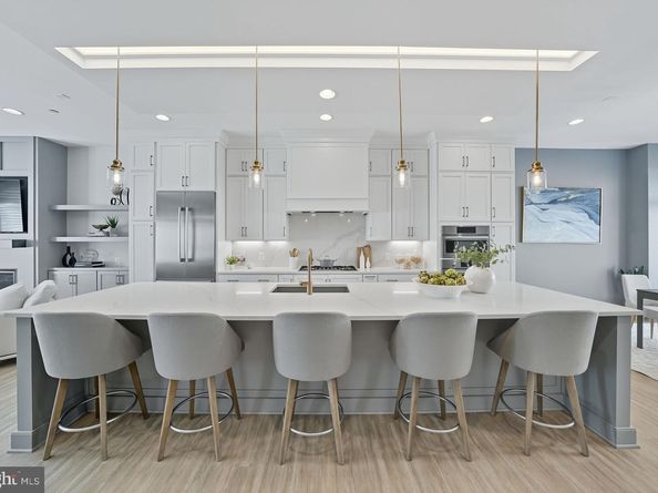 8215 River Road, Bethesda MD 20817