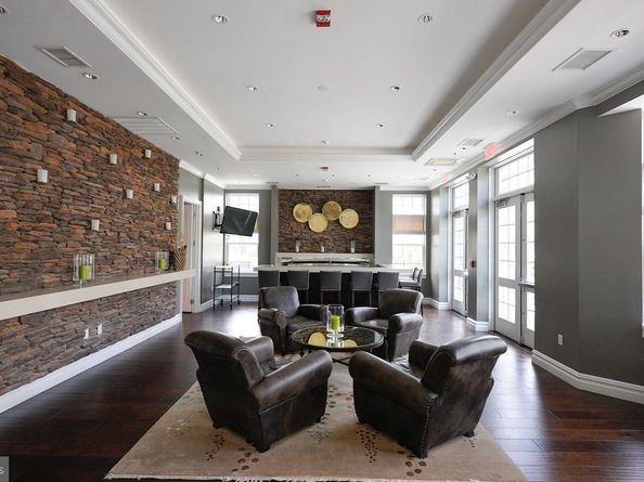 8215 River Road, Bethesda MD 20817