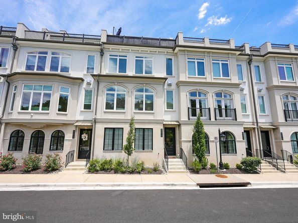 8215 River Road, Bethesda MD 20817