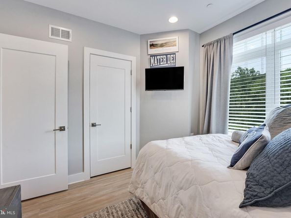 8215 River Road, Bethesda MD 20817