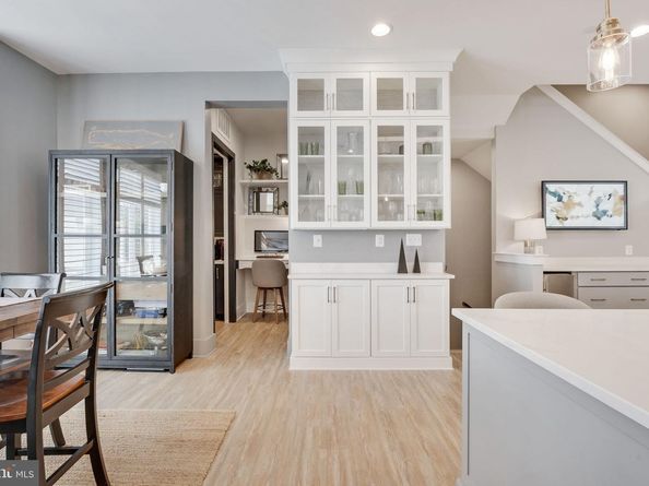8215 River Road, Bethesda MD 20817